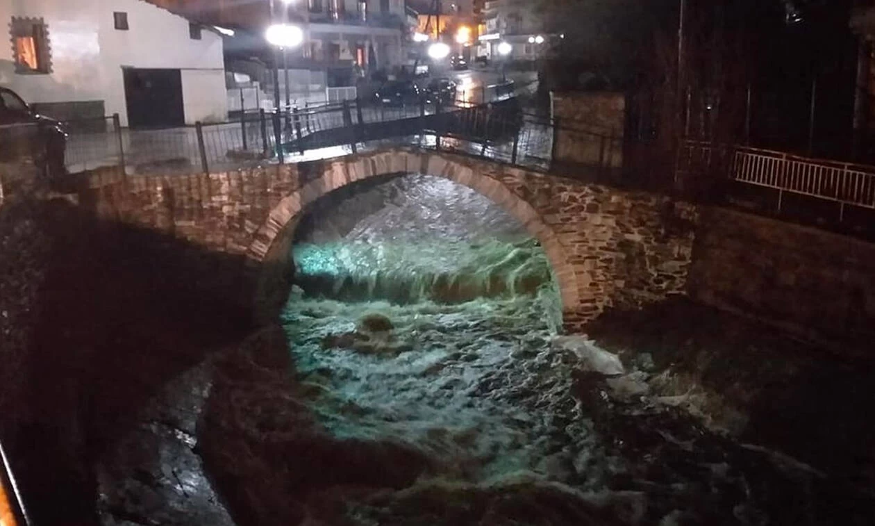 Πλημμύρες σε Μακεδονία και Θράκη – Υπερχείλισε ο Νέστος ποταμός (βίντεο)